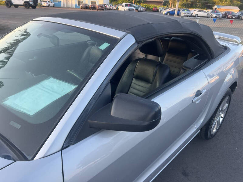2006 Ford Mustang GT Deluxe