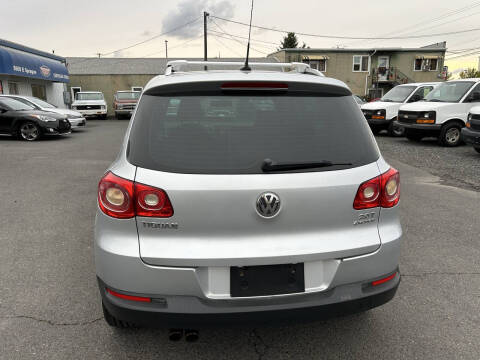 2011 Volkswagen Tiguan S 4Motion