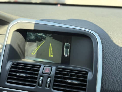 2015 Volvo XC60 T5 Drive-E Premier