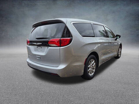 2026 Chrysler Voyager LX