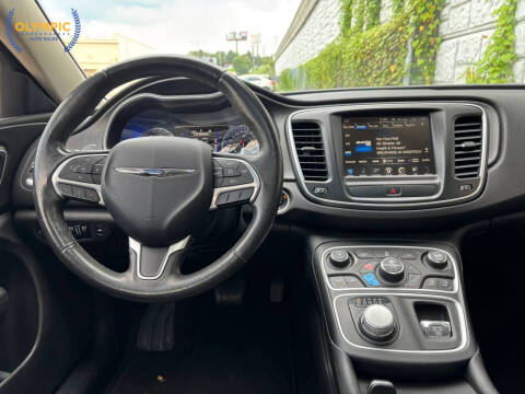 2017 Chrysler 200 Limited Platinum