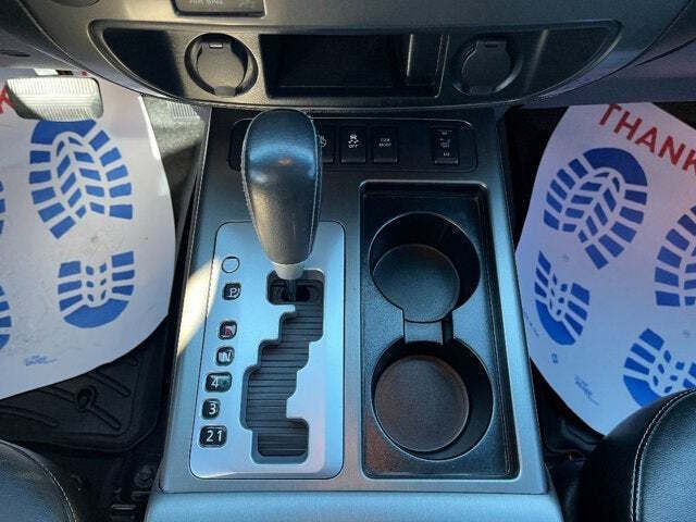 2015 Nissan Armada 29