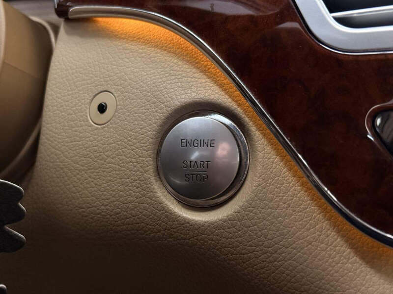 2010 Mercedes-Benz S-Class S 550 4MATIC