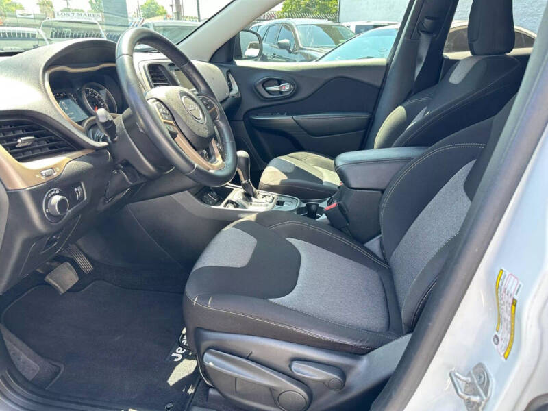 2015 Jeep Cherokee Sport