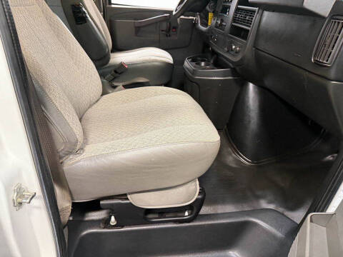 2017 GMC Savana 2500