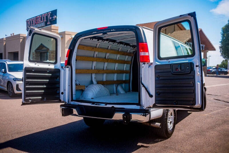 2022 Chevrolet Express 2500