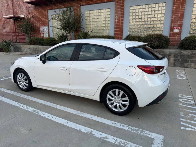 2016 Mazda MAZDA3 i Sport