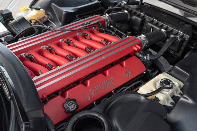 2000 Dodge Viper 26