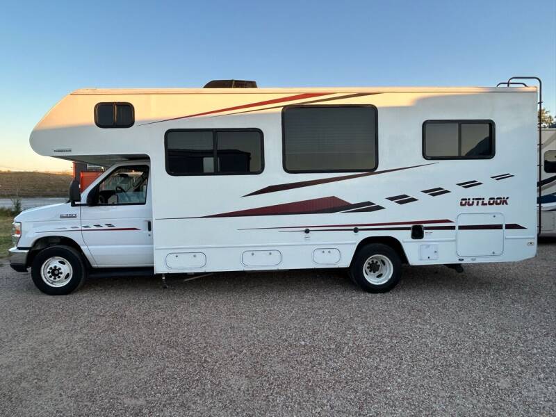 2019 Winnebago Outlook for sale at Florida Coach Trader, Inc. in Tampa FL