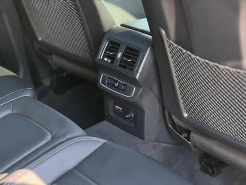 2023 Audi SQ5 3.0T quattro Premium Plus