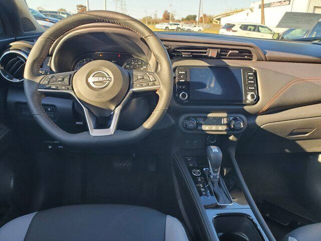 2024 Nissan Kicks SR