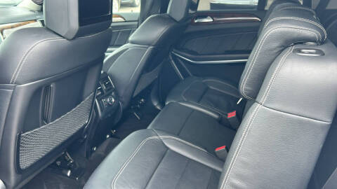 2015 Mercedes-Benz GL-Class GL 550 4MATIC