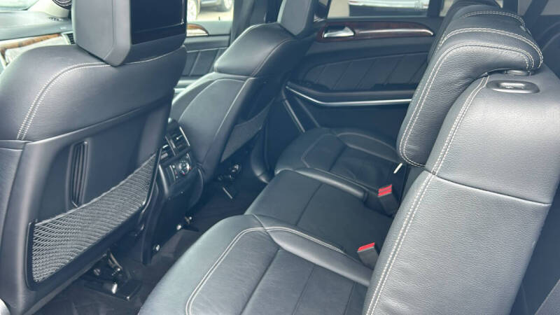 2015 Mercedes-Benz GL-Class GL 550 4MATIC