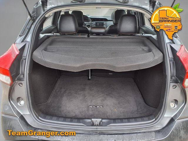 2019 Nissan Kicks SR