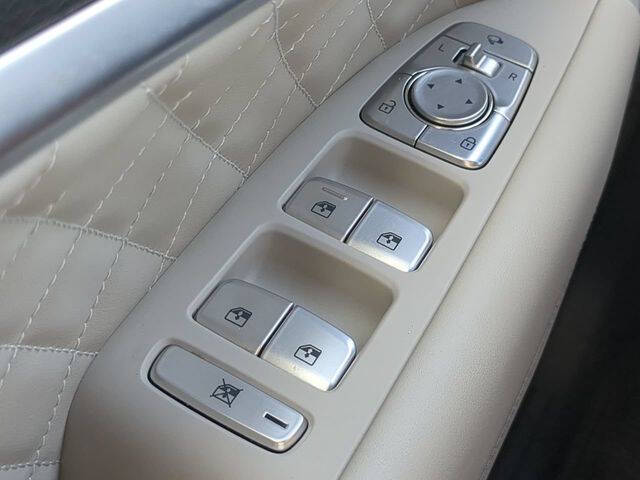 2023 Genesis G70
