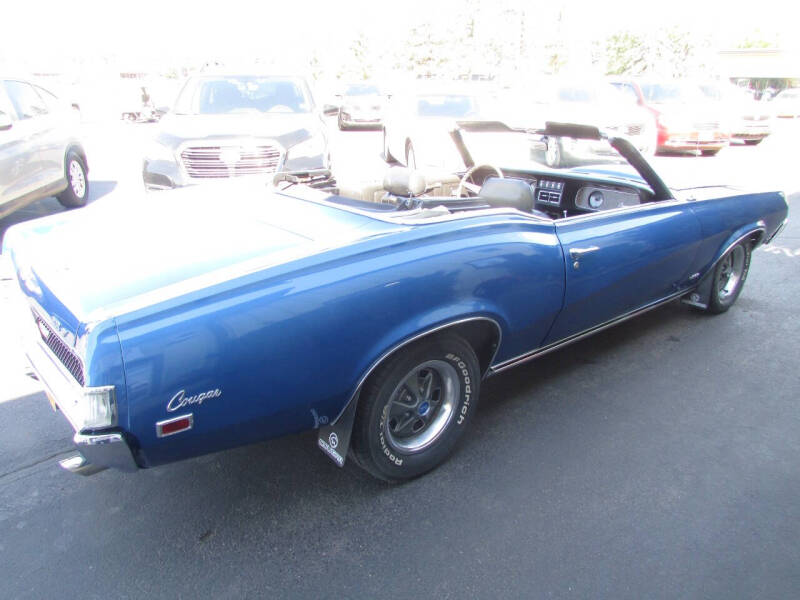 1969 Mercury Cougar XR7