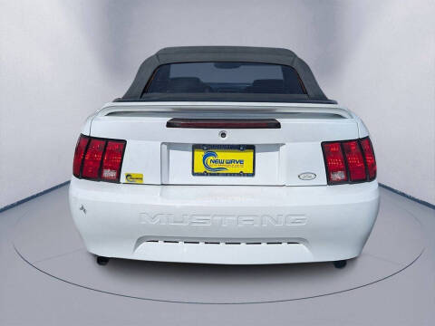 2000 Ford Mustang