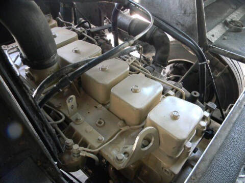 2000 Freightliner MT45 Chassis