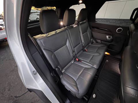 2020 Land Rover Discovery SE