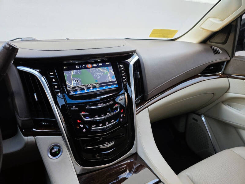 2017 Cadillac Escalade Premium Luxury