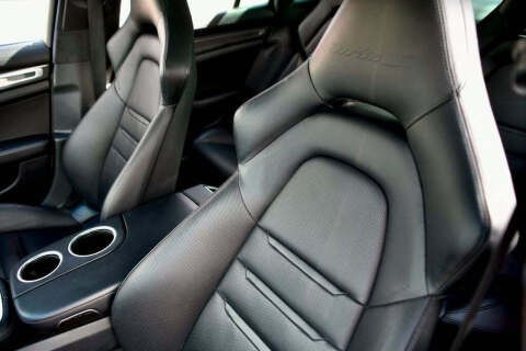 2018 Porsche Panamera Turbo S E-Hybrid