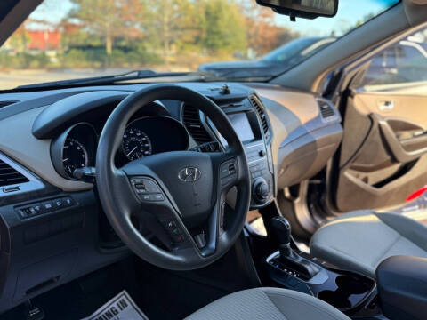 2017 Hyundai Santa Fe SE