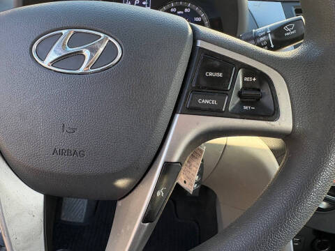 2017 Hyundai Accent Value Edition