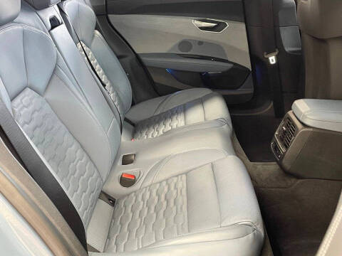 2022 Audi e-tron GT quattro Prestige