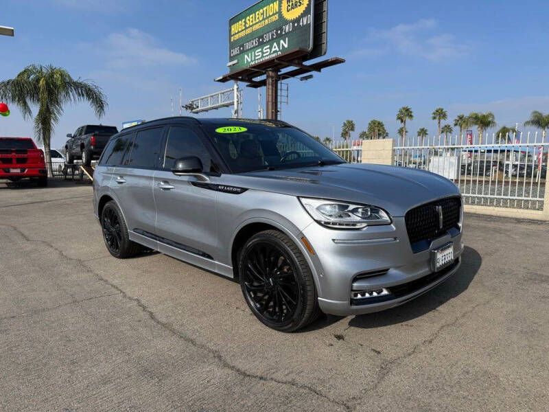 2023 Lincoln Aviator Black Label's photo