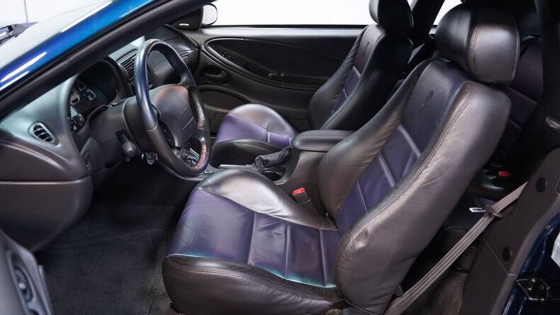 2004 Ford Mustang SVT Cobra