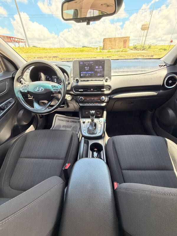 2022 Hyundai Kona SEL