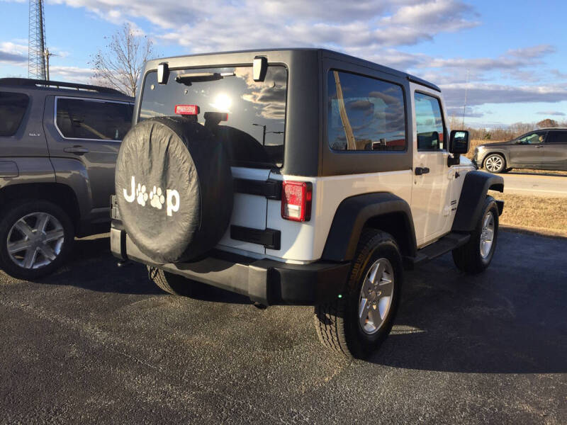 2013 Jeep Wrangler Sport photo 3