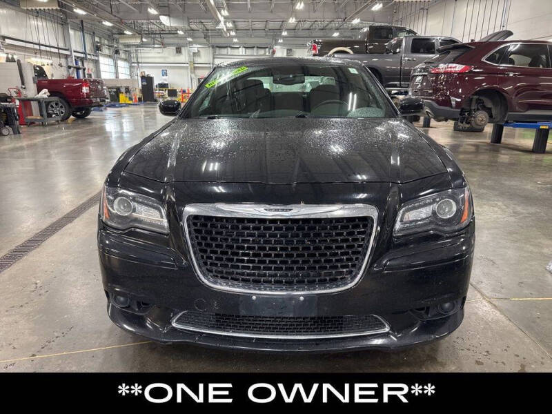 2014 Chrysler 300 SRT8 Core