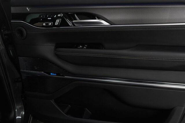 2022 Jeep Grand Wagoneer Obsidian