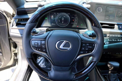 2021 Lexus ES 300h