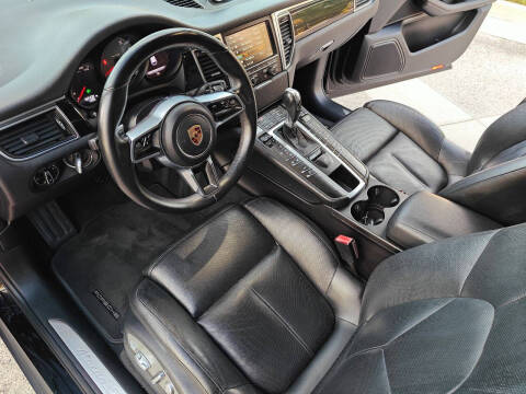 2016 Porsche Macan S