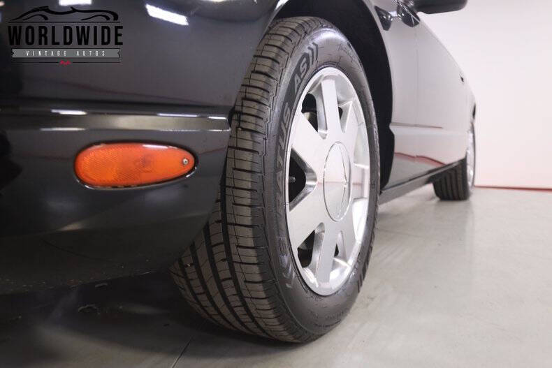 2002 Ford Thunderbird Deluxe