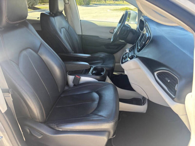 2019 Chrysler Pacifica Touring L