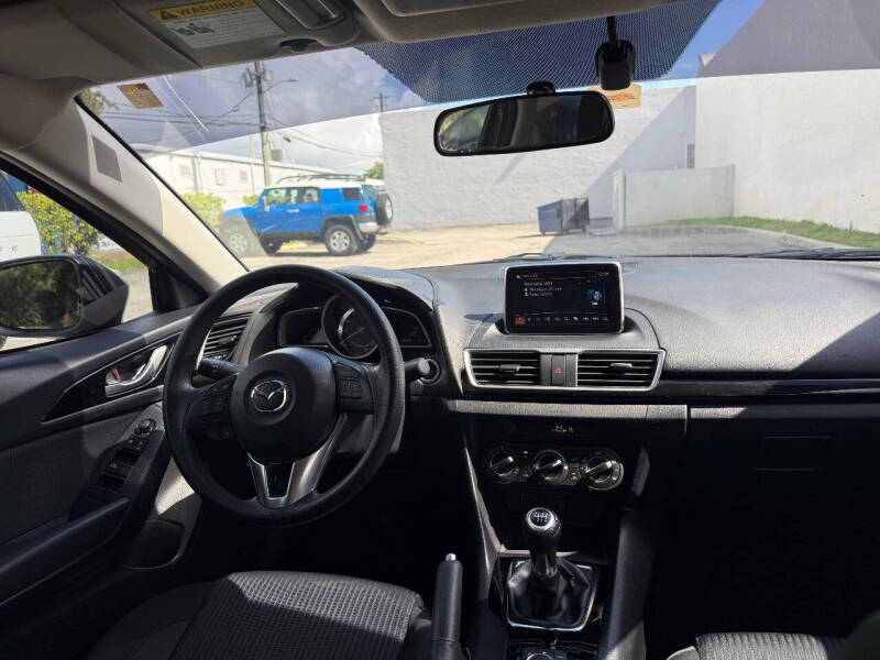 2016 Mazda MAZDA3 i Sport