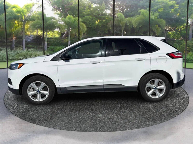 2022 Ford Edge SE