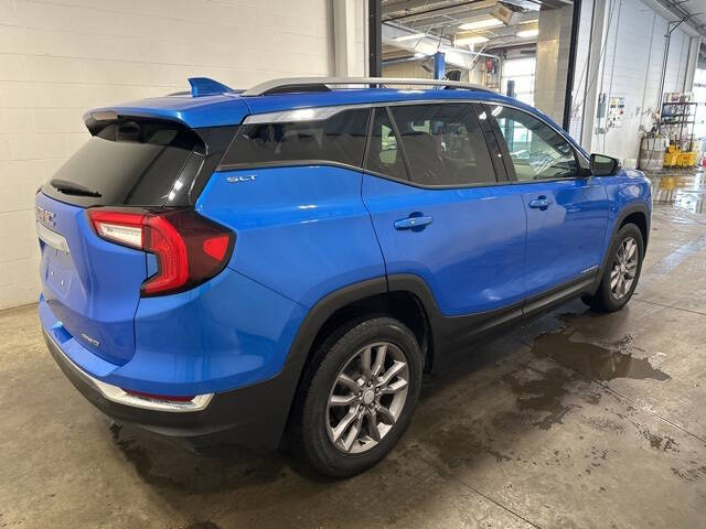 2024 GMC Terrain SLT