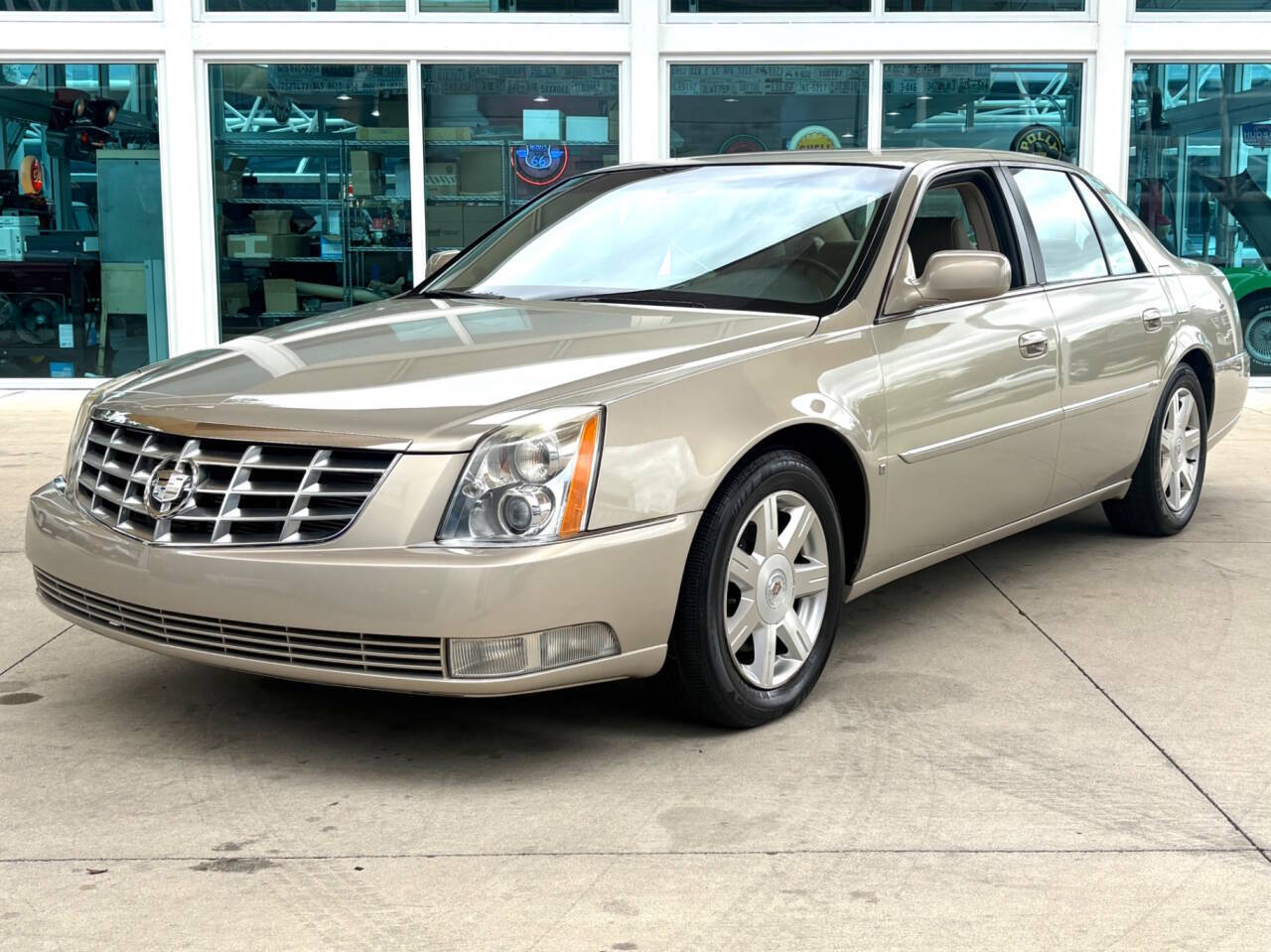 2007 Cadillac DTS 1