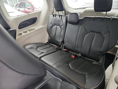 2018 Chrysler Pacifica Hybrid Limited