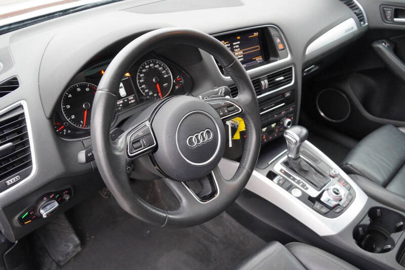 2016 Audi Q5 2.0T quattro Premium Plus