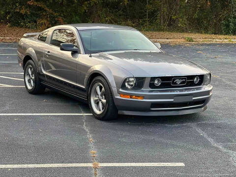 2006 Ford Mustang V6 Deluxe