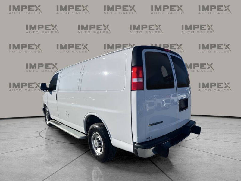 2024 Chevrolet Express 2500