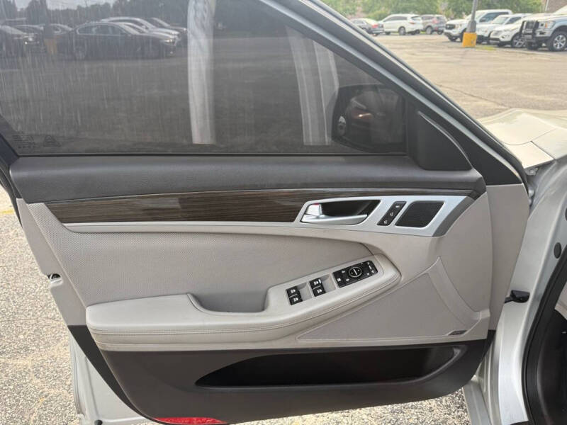 2015 Hyundai Genesis