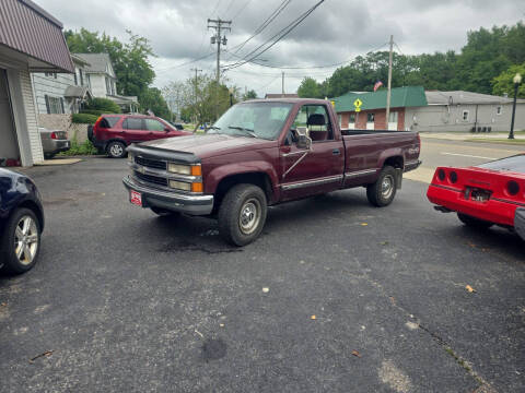 1997 Chevrolet C/K 2500 Series for sale at Maximum Auto Group II INC in Cortland OH