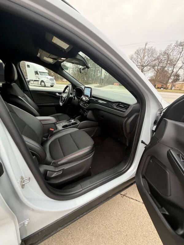 2025 Ford Escape ST-Line Select