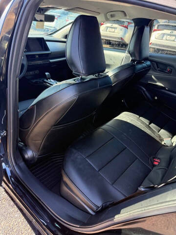 2023 Toyota Prius LE